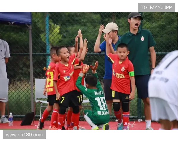 黔锋篮球对决点燃热土激情 足球新势力崛起迎战未来挑战 黔锋篮球对决点燃热土激情 足球新势力崛起迎战未来挑战